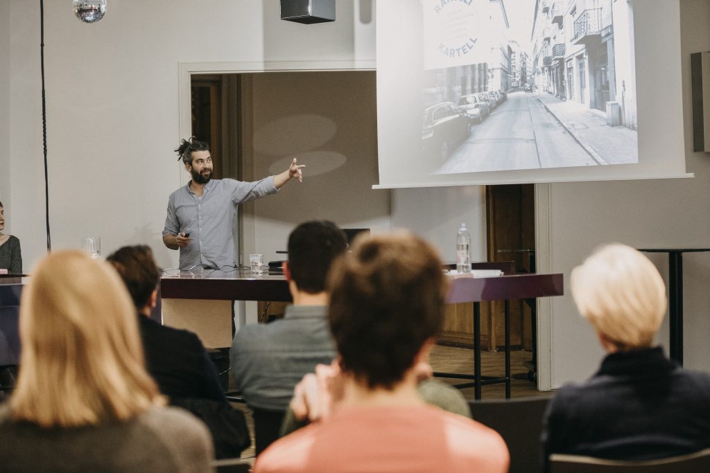 Ádám Kobrizsa at the Shared Cities Ideas Yard in November 2018 at the Goethe-Institut Prague.